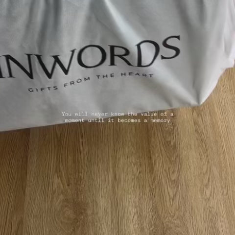 Mint Green Memory Box unboxing
